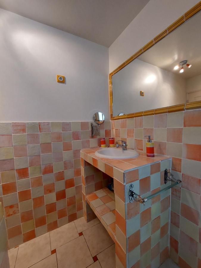 Mas Des Cigognes Bed & Breakfast Le Thor Exterior photo